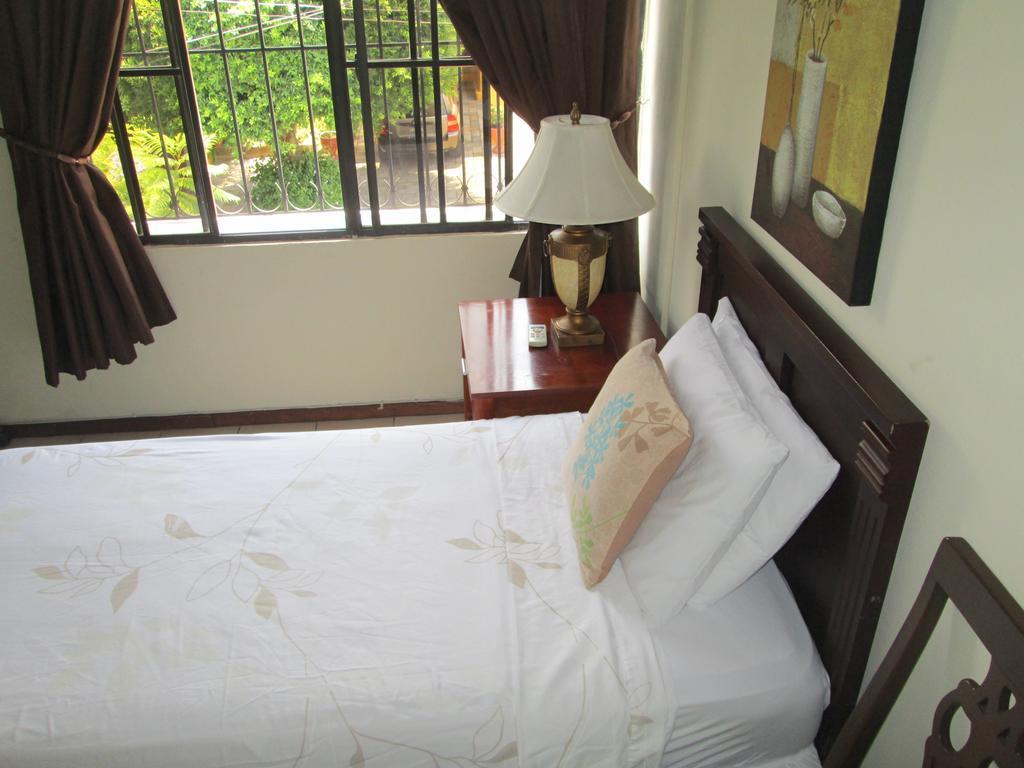 سان سلفادور Hotel San Mateo الغرفة الصورة