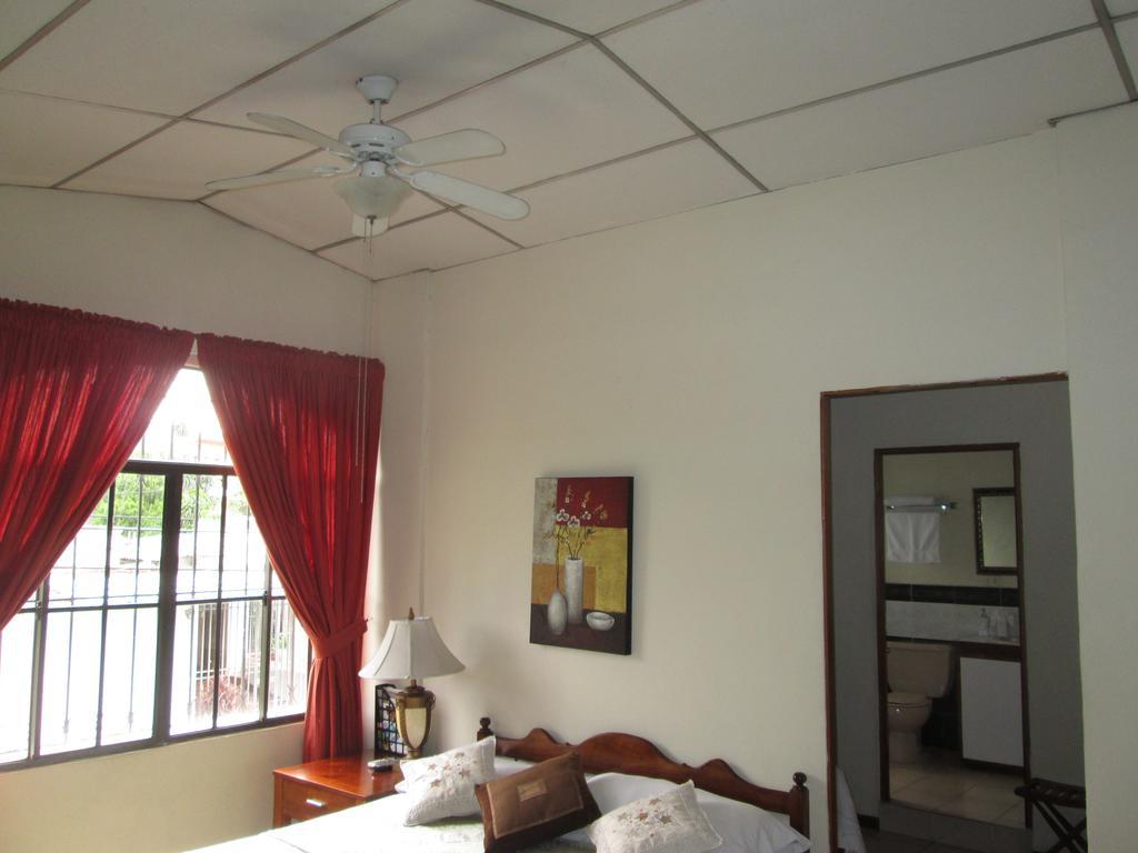 سان سلفادور Hotel San Mateo الغرفة الصورة